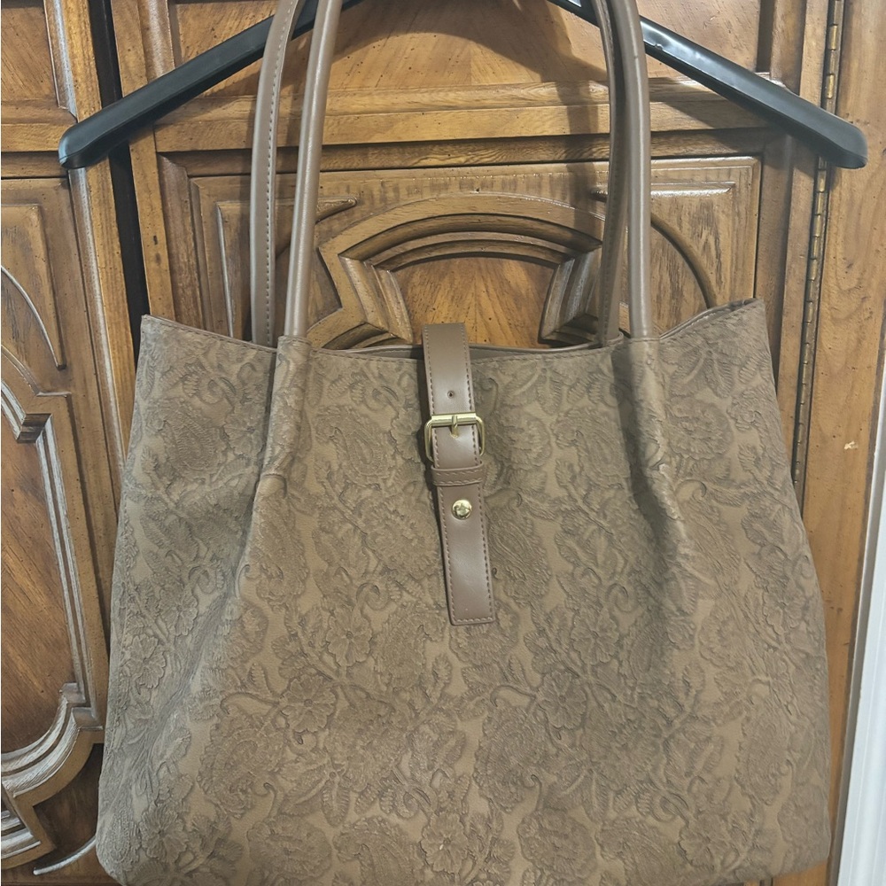 Bueno Brown Textured Tote Bag